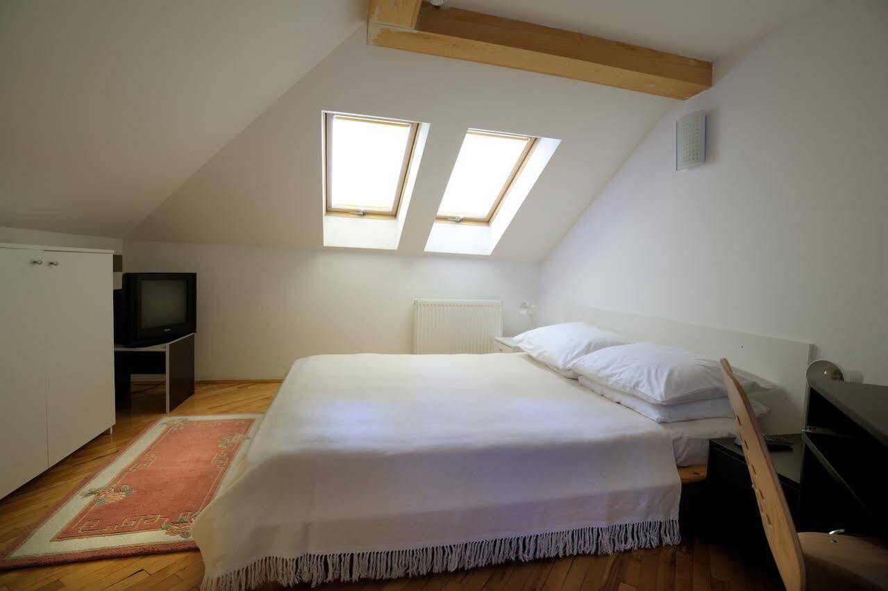 סראייבו Hostel Hayat מראה חיצוני תמונה