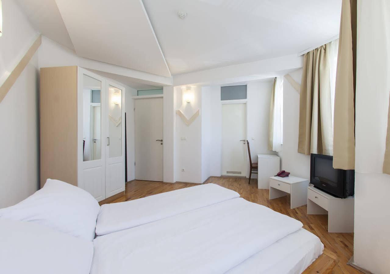 סראייבו Hostel Hayat מראה חיצוני תמונה